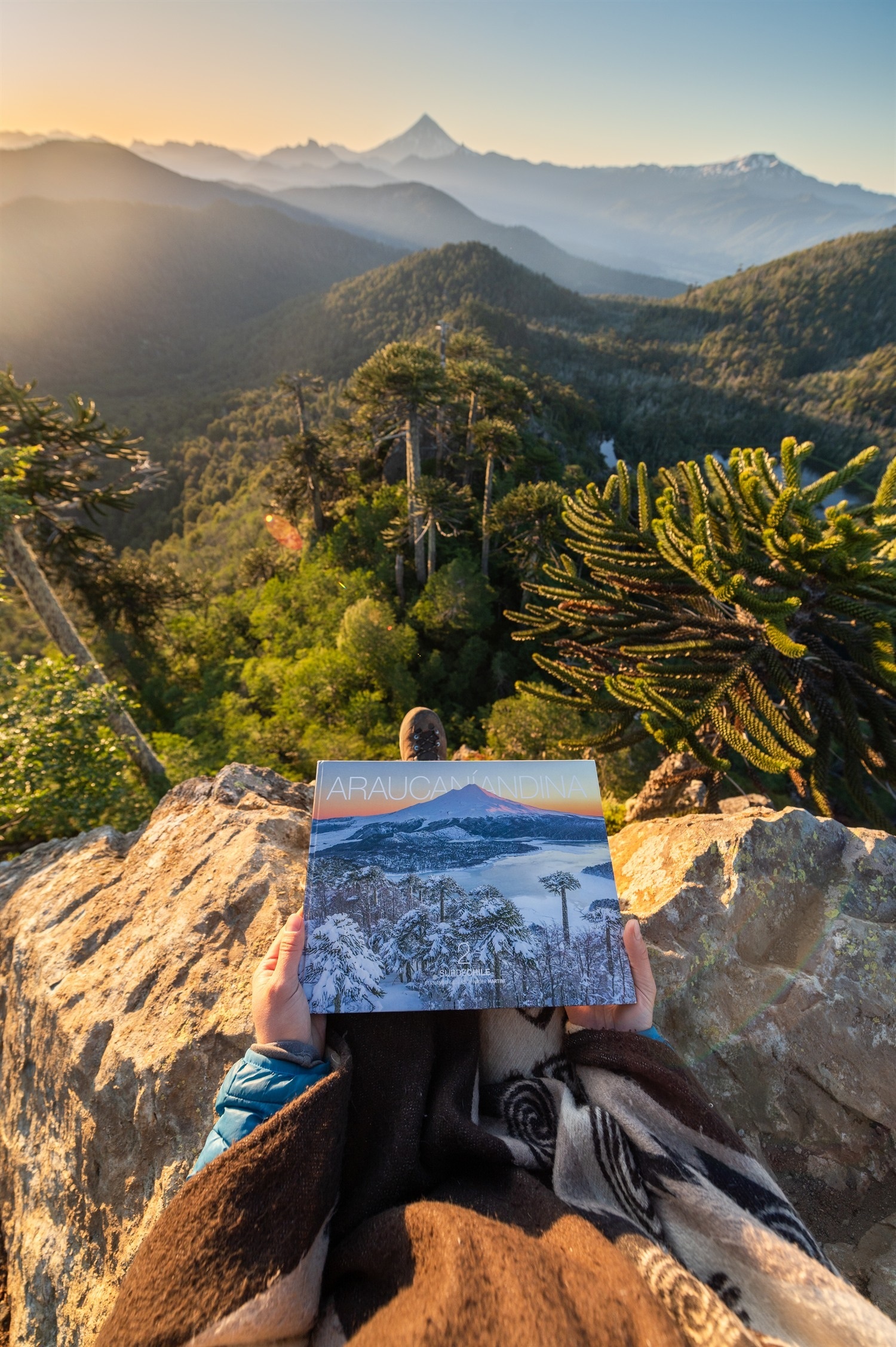 El libro Araucanía Andina en la cordillera
